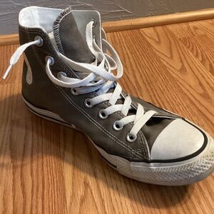 Gray Converse high tops gently used